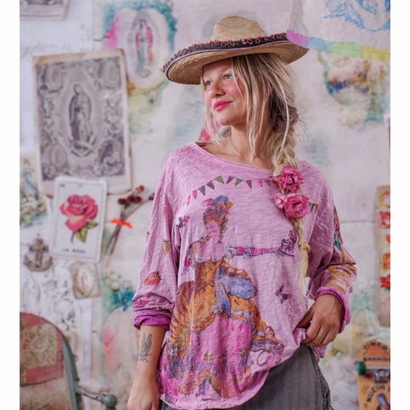 Magnolia Pearl Tops - Magnolia Pearl Queens Cake Viggo Tee